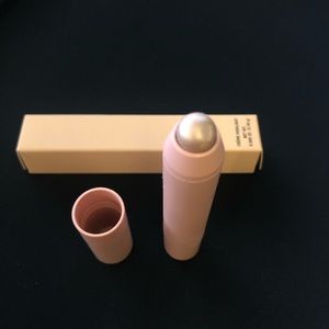 KKW Beauty Creme Highlight Stick in Medium Crème Highlight II (Shimmer)
